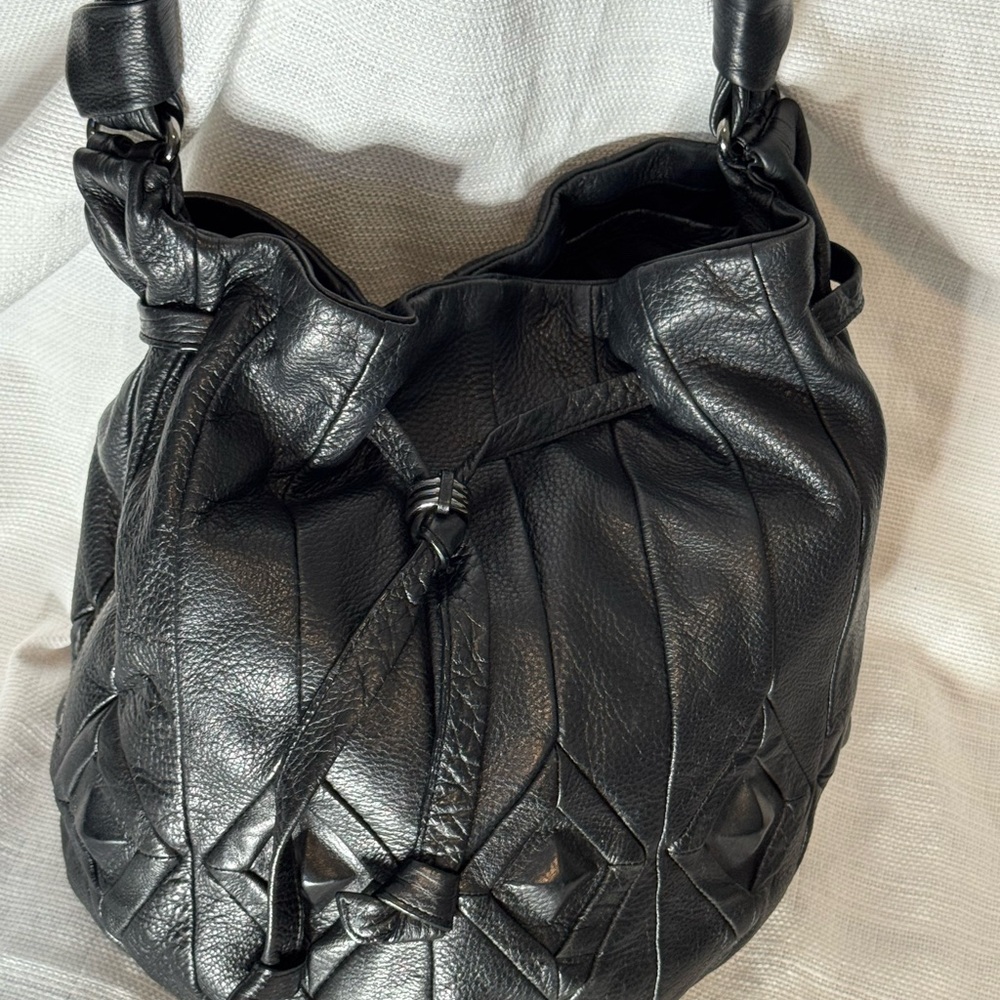 Elegant Black Leather Elliott Lucca bucket Bag